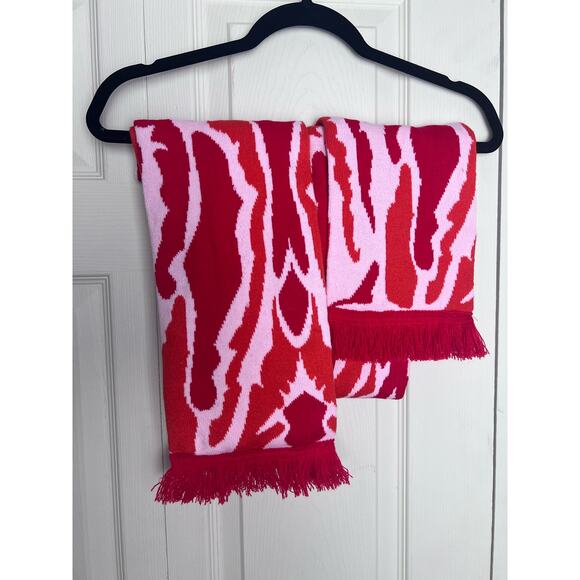 Archie McPhee 71" Soft-Knit Acrylic Bacon Scarf - Picture 2 of 5
